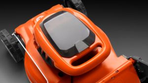 Husqvarna Акумулаторна косачка LC137i комплект с батерия 5 Ah и бързо зарядно