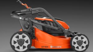 Husqvarna Акумулаторна косачка LC137i комплект с батерия 5 Ah и бързо зарядно