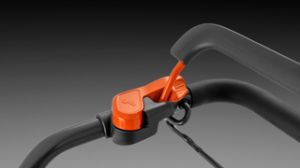 Husqvarna Акумулаторна косачка LC137i комплект с батерия 5 Ah и бързо зарядно