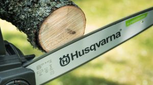 Husqvarna Акумулаторен верижен трион 215i за прецизно рязане