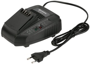 Стартов комплект батерия 2,5Ah + зарядно GARDENA P4A 18V